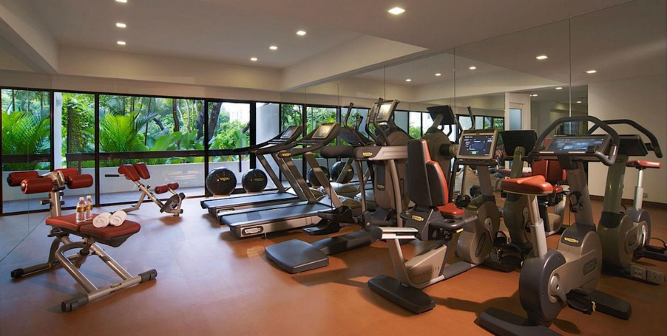 Goodwood Park Hotel Сингапур Экстерьер фото A gym at a hotel
